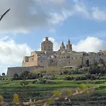 Cosy 2 Bedroom Near Mdina - By Hostmt Rabat