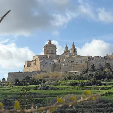Cosy 2 Bedroom Near Mdina - By Hostmt Rabat